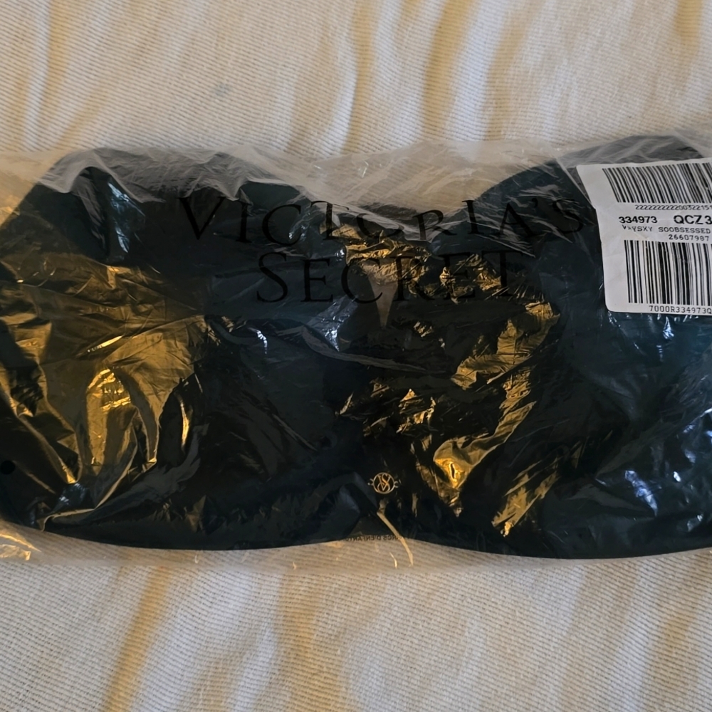 Green Victoria secret bra